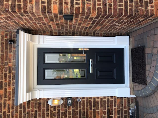 Top 7 Front Door Styles for Traditional Homes in the UK